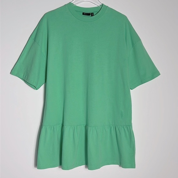 NWOT ASOS DESIGN peplum green t-shirt dress UK6 US2 - Picture 1 of 4